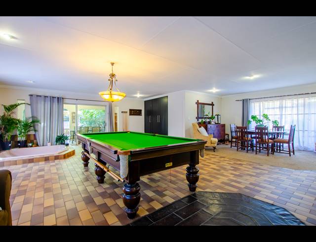 6 BEDROOM FREESTANDING FOR SALE IN WINGATE PARK
